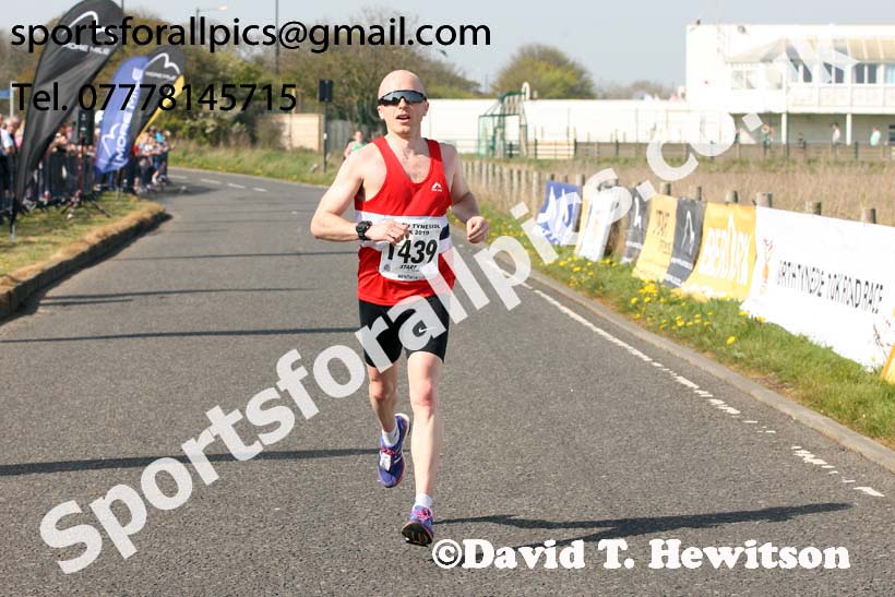 North Tyneside 10k Road Race, Whitley Bay. Photo:  David T. Hewitson/Sports for All Pics